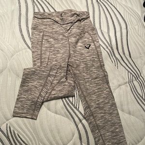 Violate the dresscode grey scrunch butt leggings